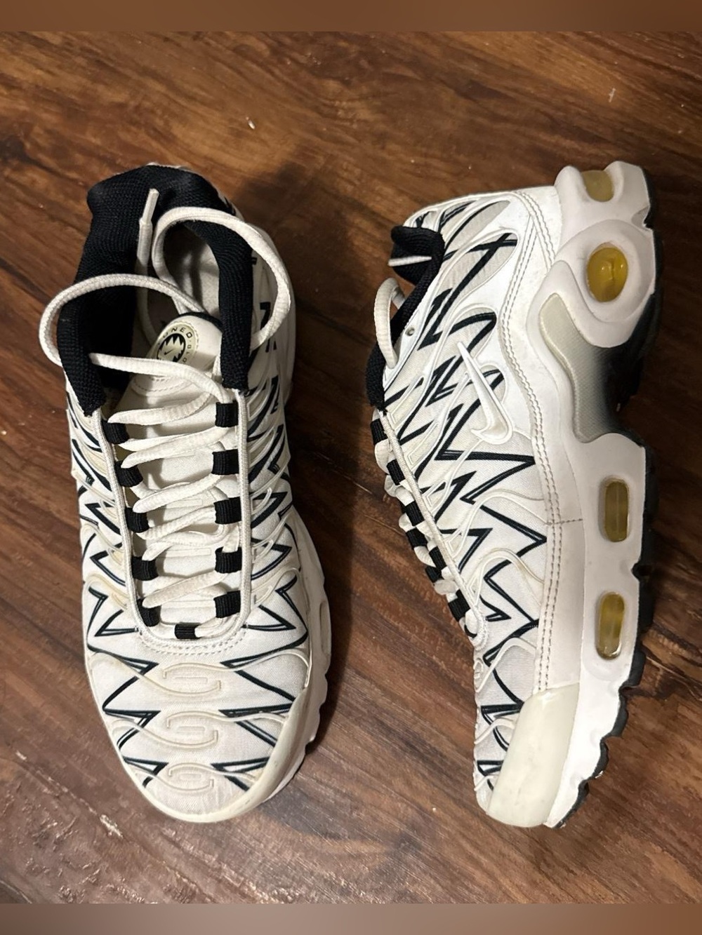 White and Black air max plus  Sneakers - Nike